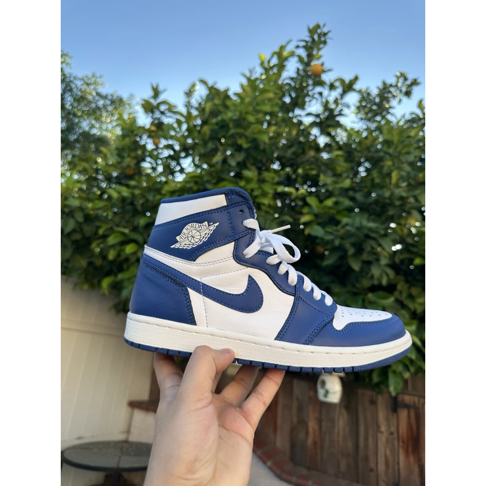 US seller-CA- very rare Nike Air Jordan retro 1 size 8 Storm Blue 555088-127